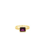 18ct Yellow Gold Garnet Ring